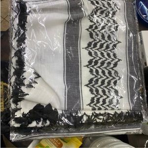 Palestinian Kuffivehs available with tassel